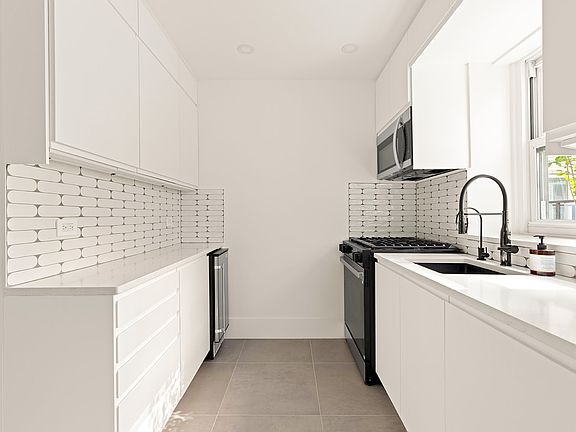 5th image of 159 W 53rd St #11BC