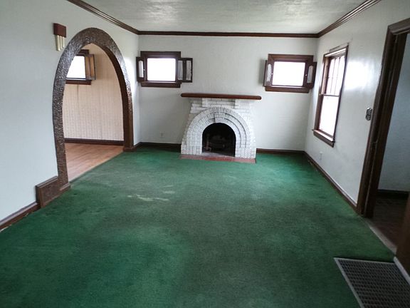 Additional Living Room