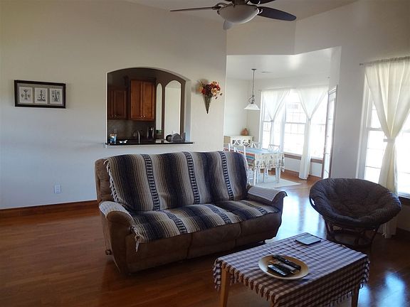 4th image of 308 N Kody Ct