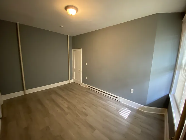 811 W Main St #6 — Photo 5