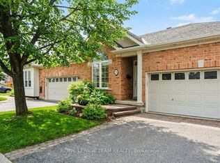 25 Sawchuk Ter, Ottawa, ON K2K 3H1