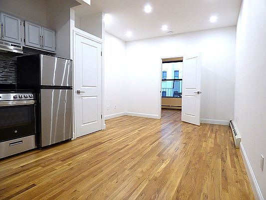 5th image of 304 E 91st St #2C