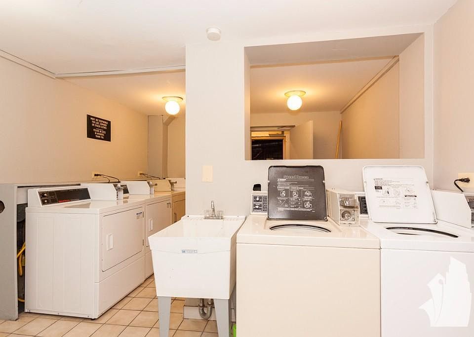 1st image of 539 W Briar Pl #255