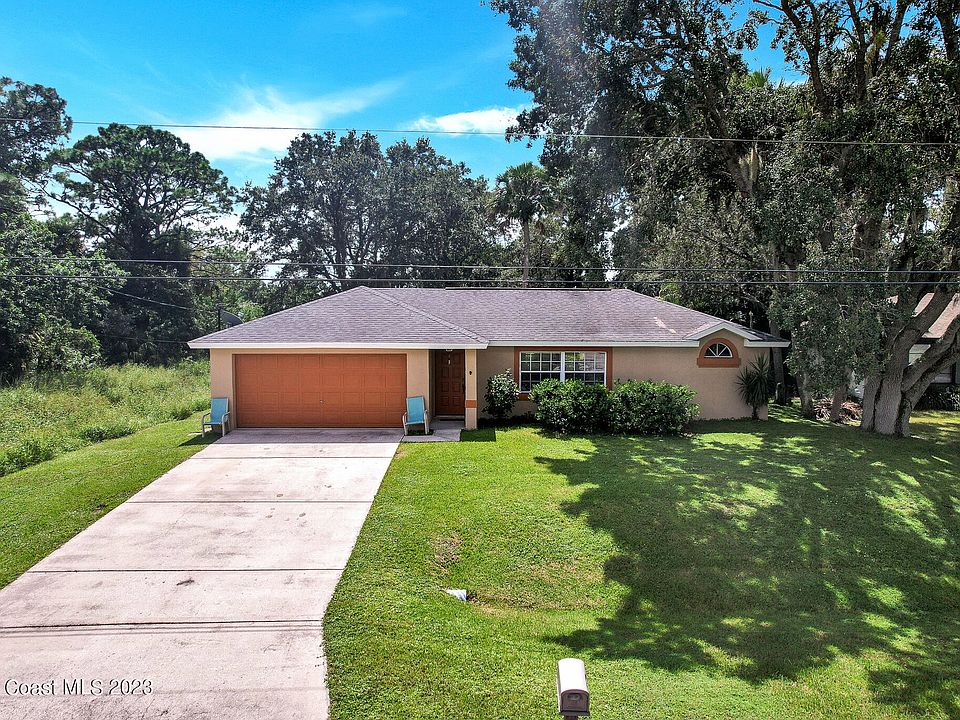 1st image of 330 Seahorse Cir SE
