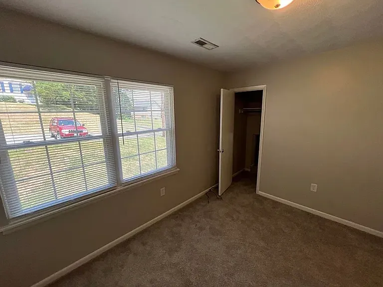 5320 Carolyn Cir #MAIN — Photo 7