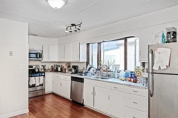 5 bed, 1200 sqft, $3,600 — Photo 1