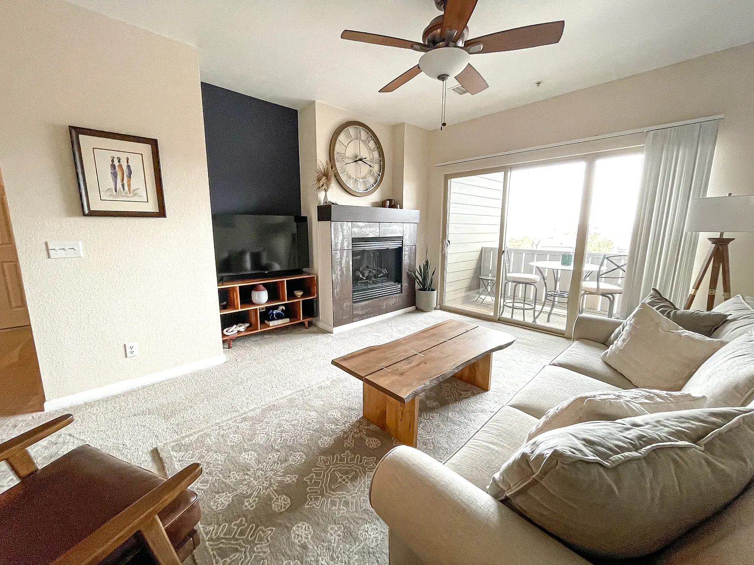 2 bed, 1286 sqft, $2,250 — Photo 2