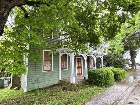 102 N Main St, Cornersville, TN 37047