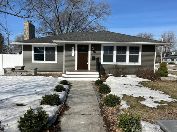 502 9th St S, Olivia, MN 56277