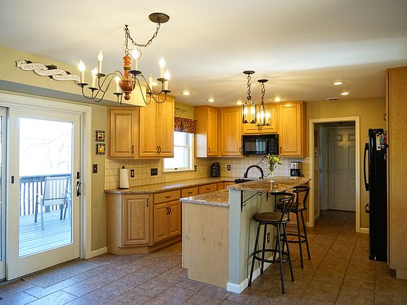 Kitchen w/ deck view