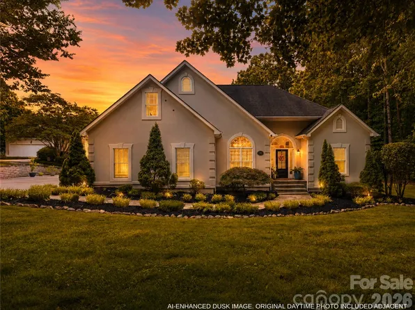 105 Ridge Top Rd, Mooresville, NC 28117