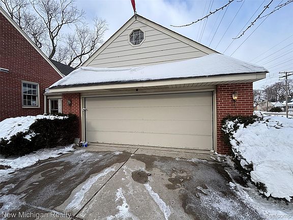 3rd image of 623 Maywood Ave