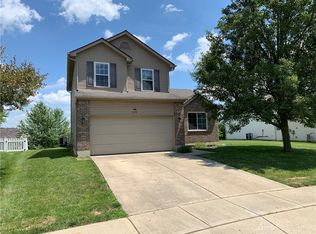 2294 Faircreek Ridge Dr, Fairborn, OH 45324