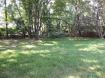 2nd image of 8 Hickory Pl