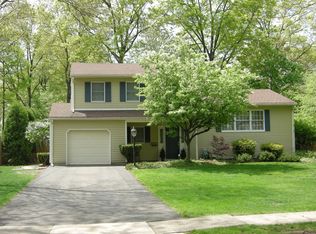 15 Sherwood St, Wayne, NJ 07470