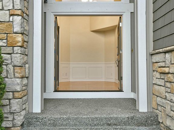 3rd image of 11324 31st St SE