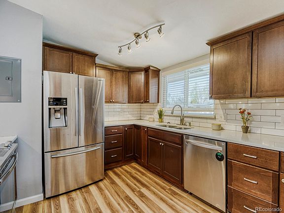 5th image of 7888 Applewood Lane