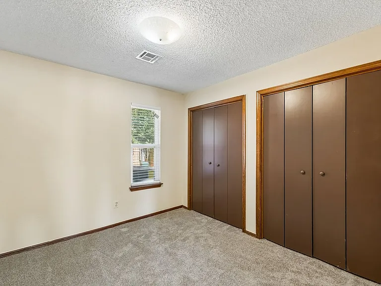 208 Hudson Pl — Photo 22