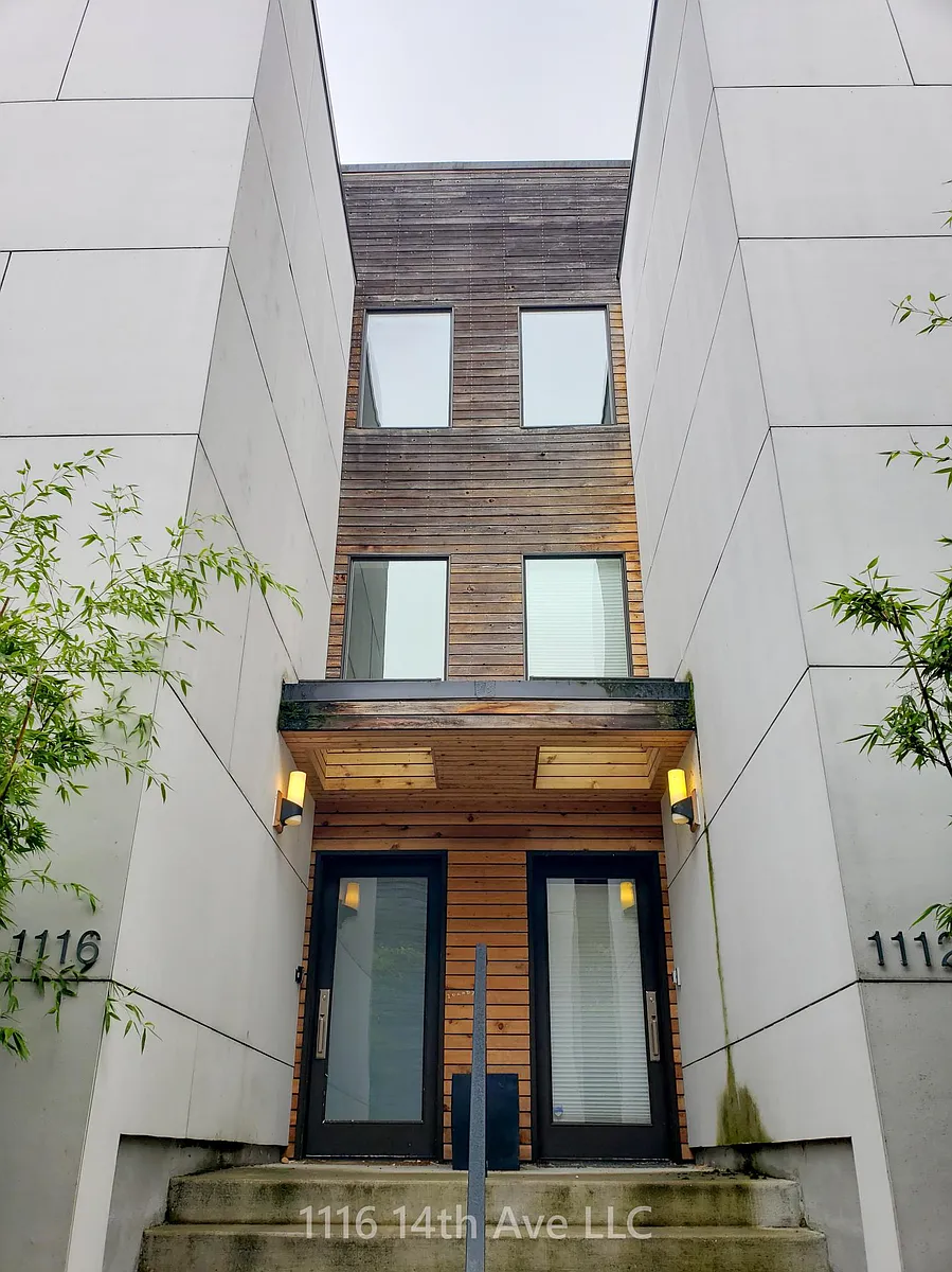 Building Photo - 1116 14th Ave