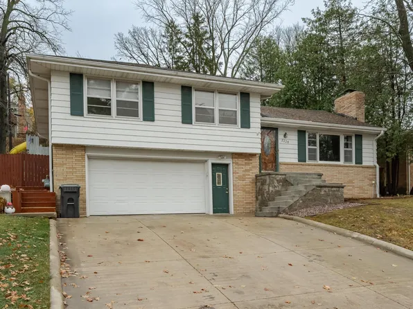 2228 5th Ave NE, Rochester, MN 55906