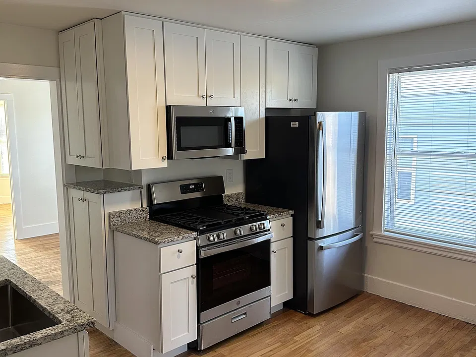 525 Washington Ave #2