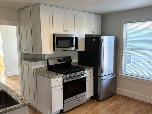 525 Washington Ave #2, Portland, ME 04103