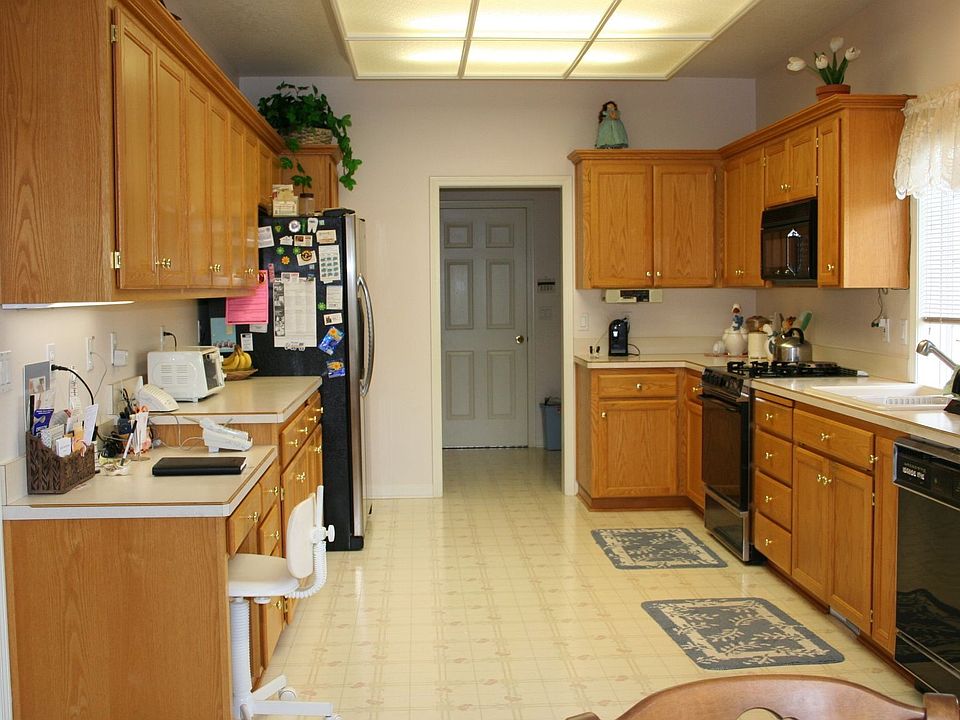 2nd image of 1065 Laurelridge St NE