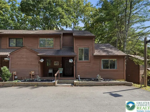 602 Mountain View Way, Bushkill, PA 18324