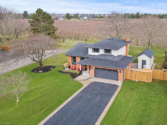 5th image of 7 Garrison Village Dr