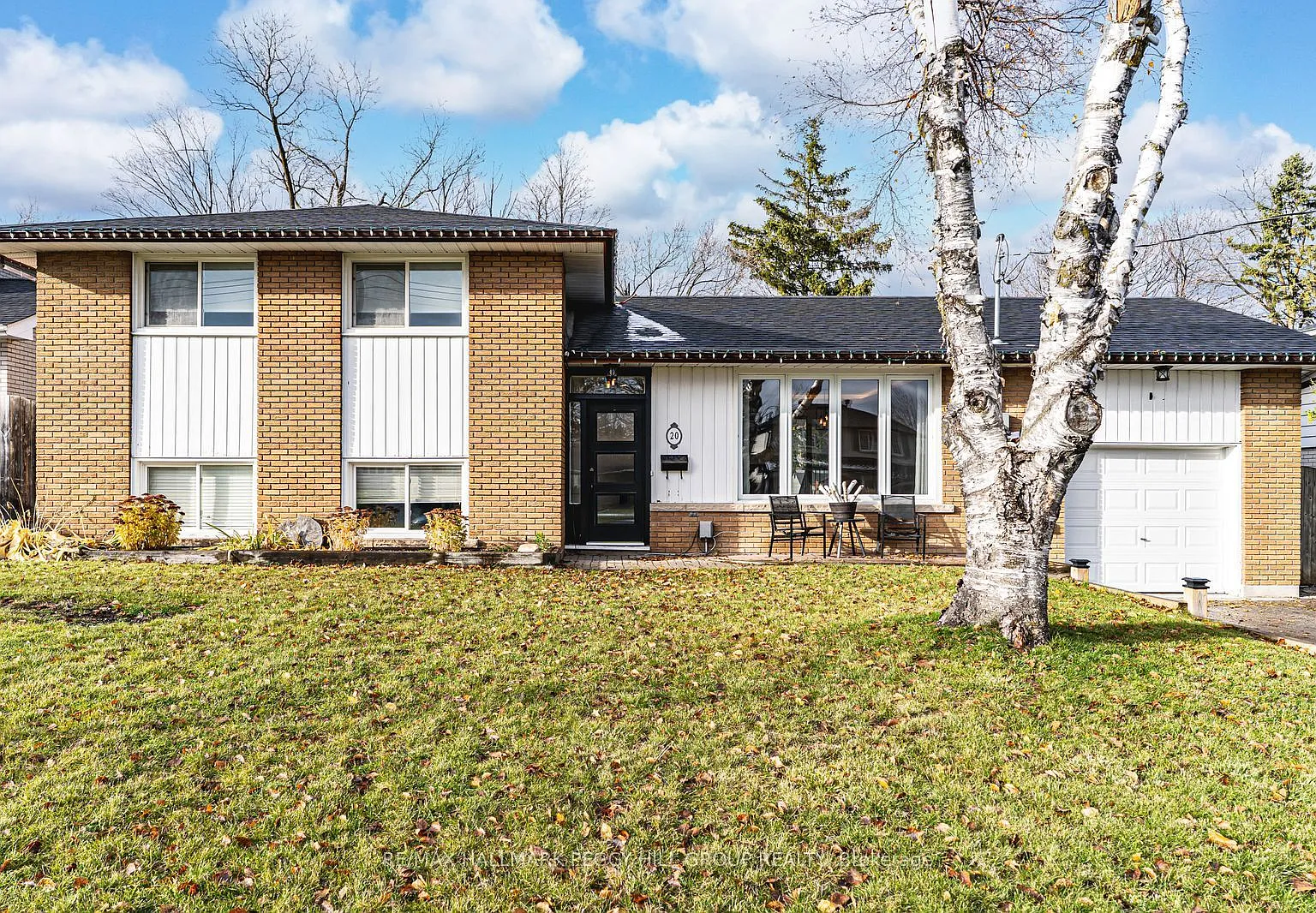 3 bed, $2,400 — Photo 1