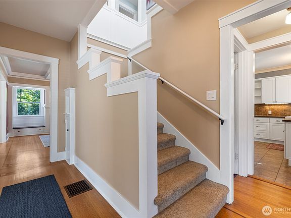 4th image of 4704 N 39th