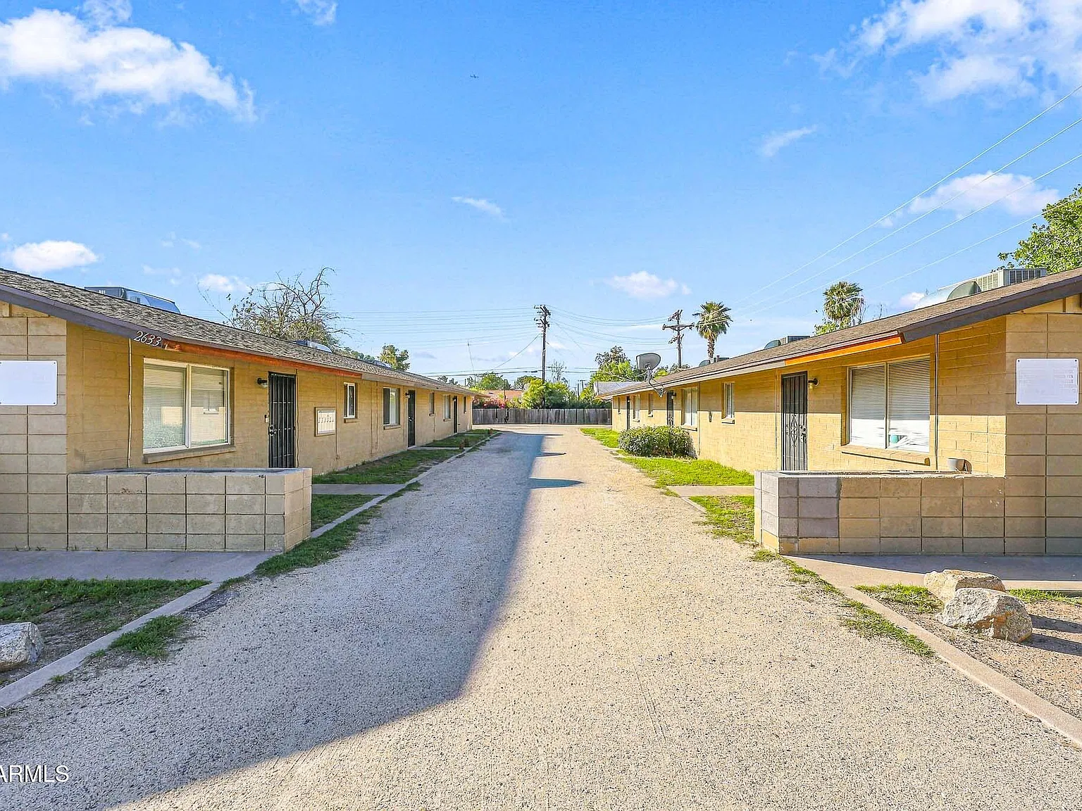 2 bed, 1.0 bath, 4512 sqft, $995 — Photo 1
