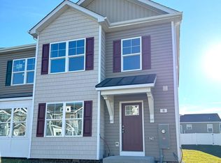 8 Moses Dr, Martinsburg, WV 25405