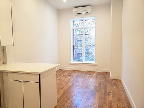 4th image of 355 W 122nd St #2FR