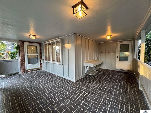 4th image of 2417 S 48th Ave