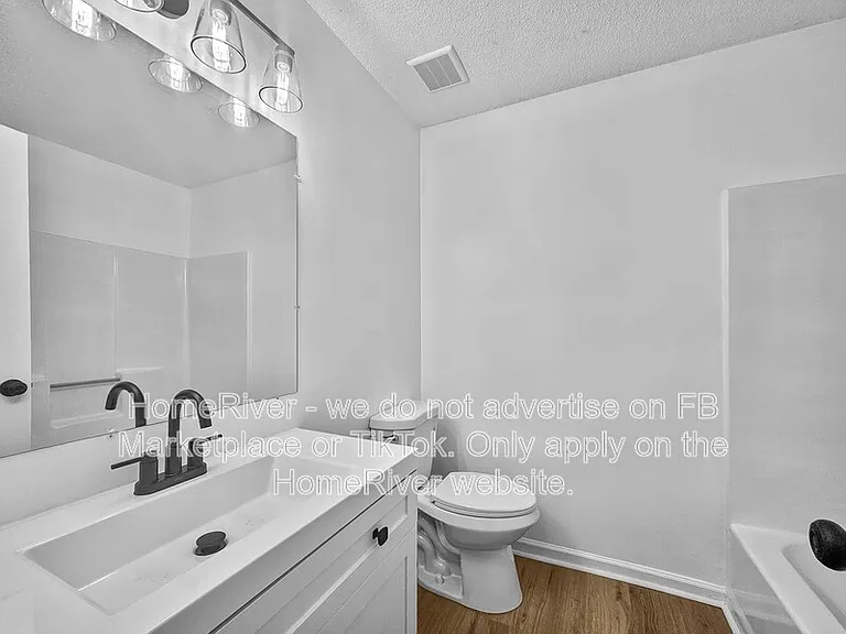 5486 Fox Valley Ln — Photo 11