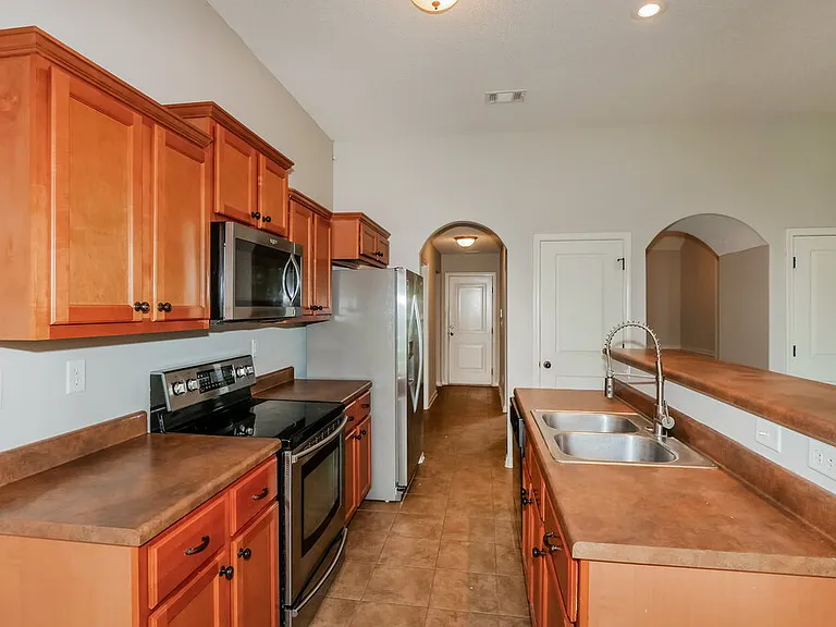 12379 Bevan Dr — Photo 9