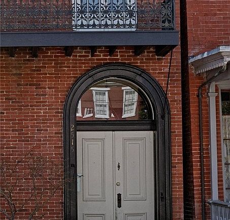 3rd image of 2515 E Grace St