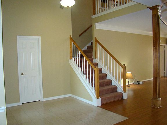 5th image of 2906 Bull Run Ct