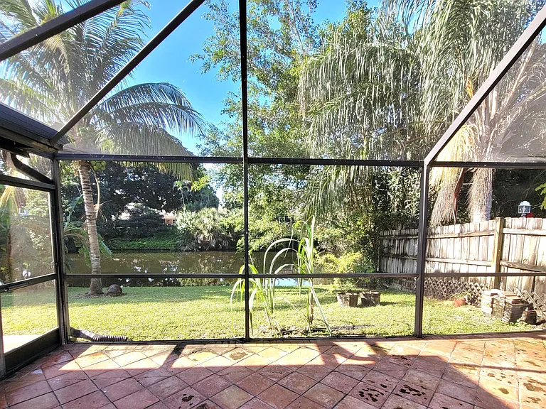 1328 Waterway Cove Dr — Photo 20