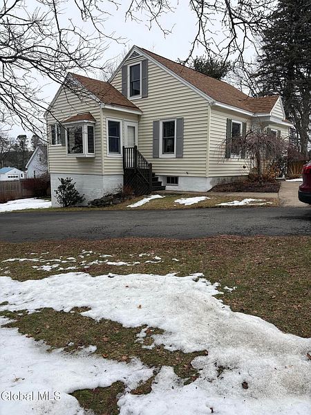 2nd image of 44 Knollwood Avenue