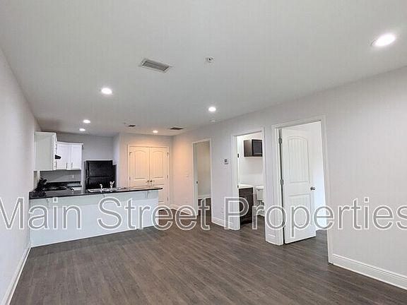 4th image of 313 N Navy Blvd Building 2-A