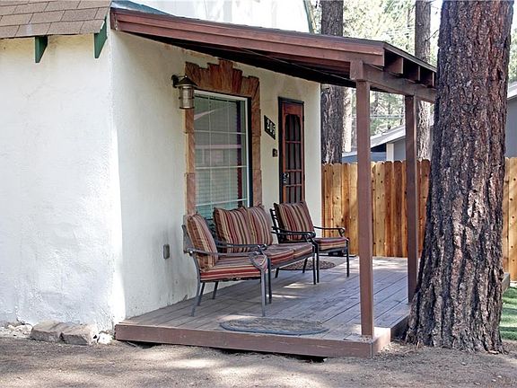 5th image of 205 W Mojave Blvd