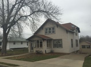 1772 Lawndale St, Dubuque, IA 52001