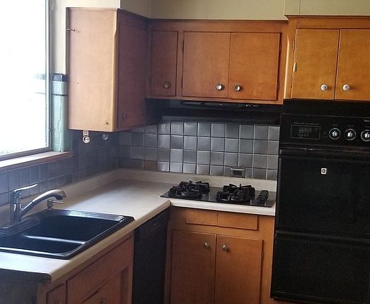 3rd image of 1753 N Newland Ave