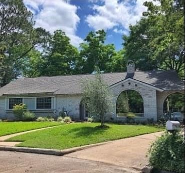 1st image of 2314 Pomeran Dr