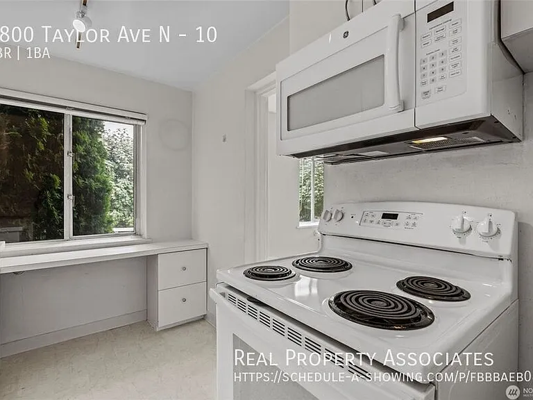 1800 Taylor Ave N #10 — Photo 13
