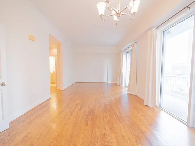 2520 Robinhood St #505 — Photo 16