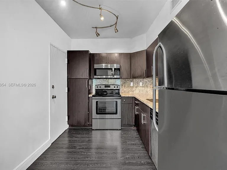 500 Bayview Dr #228 — Photo 9