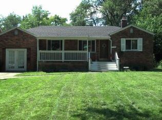1515 Pinecrest Dr, Ferndale, MI